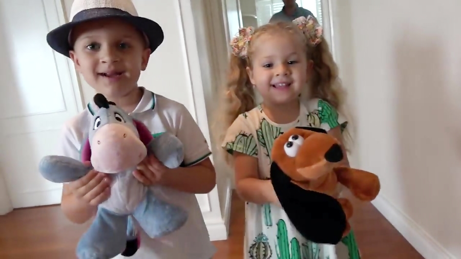 ماجراهای دیانا و روما - اتاق گردی دیانا و روما در خانه